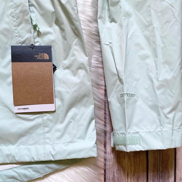 The North Face Women’s Venture 2 Rain Jacket In Misty Jade - Picture 3 of 9